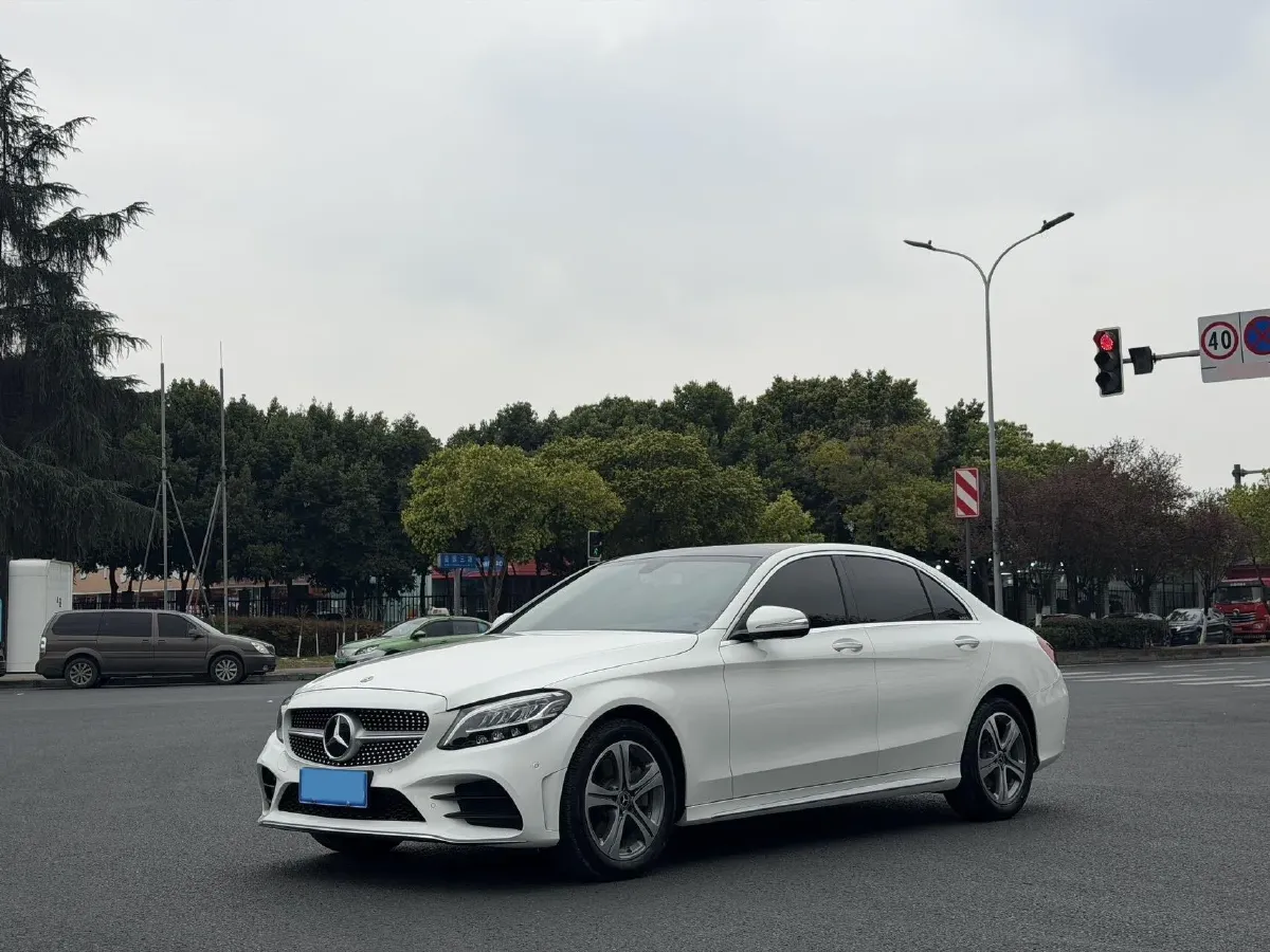 2020 Mercedes-Benz C Class 1.5T 184HP L4 9AT,autocango,china used car exporter,china ev exporter,chinese used car exporter,chinese used ev exporter