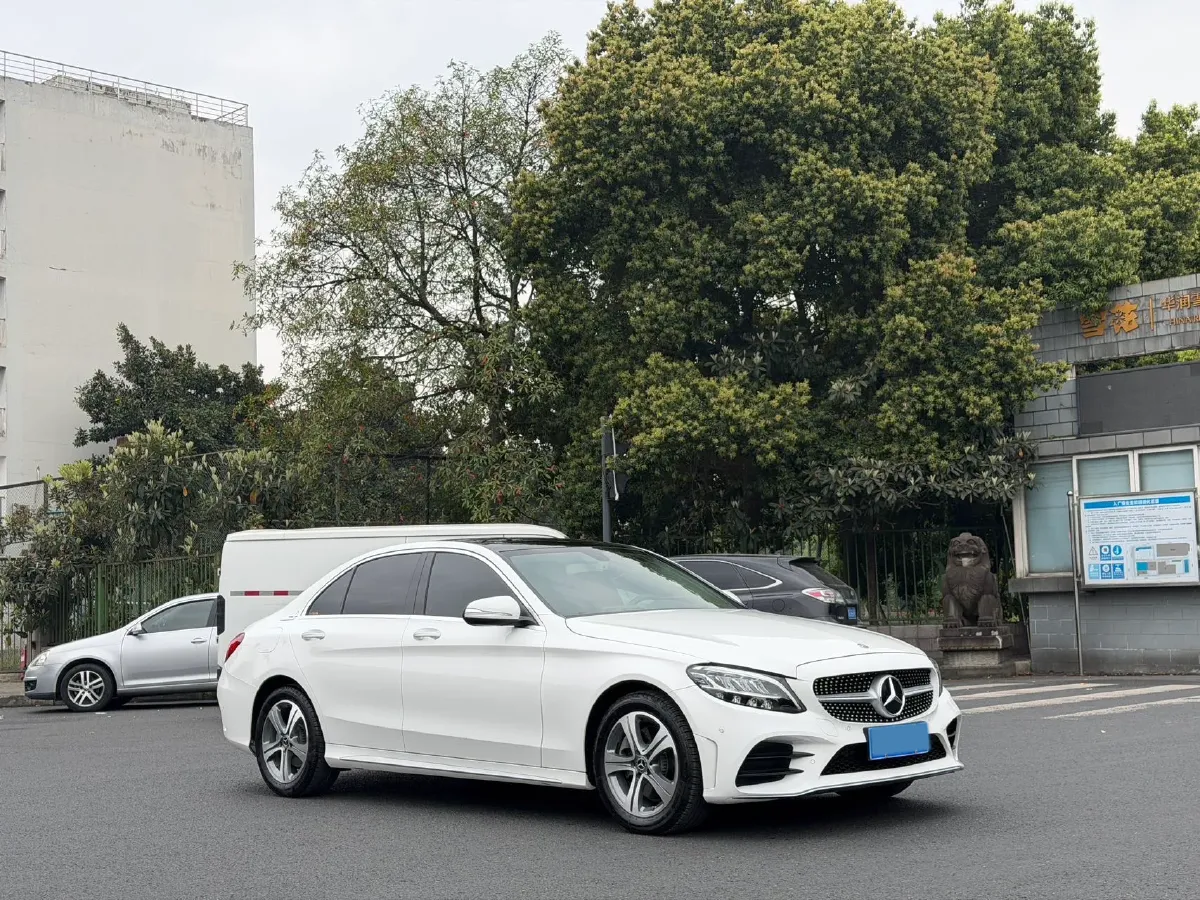 2020 Mercedes-Benz C Class 1.5T 184HP L4 9AT,autocango,china used car exporter,china ev exporter,chinese used car exporter,chinese used ev exporter