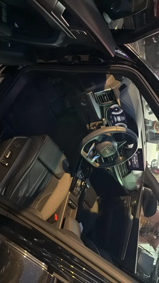 2023 Audi Q5L 2.0T 190HP L4 7DCT,autocango,china used car exporter,china ev exporter,chinese used car exporter,chinese used ev exporter