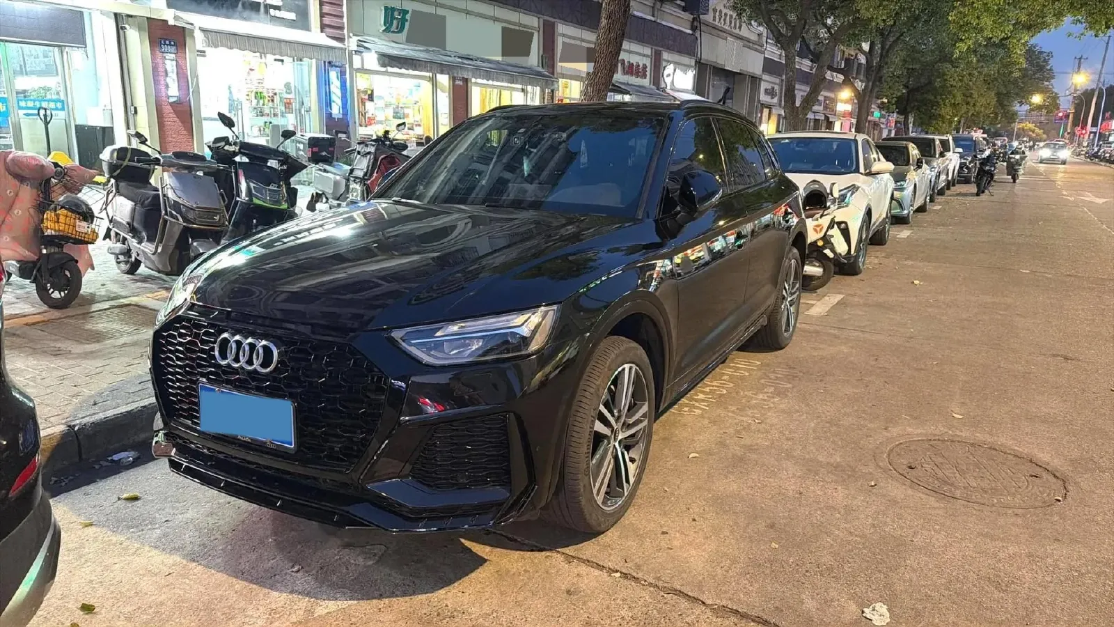 2023 Audi Q5L 2.0T 190HP L4 7DCT,autocango,china used car exporter,china ev exporter,chinese used car exporter,chinese used ev exporter