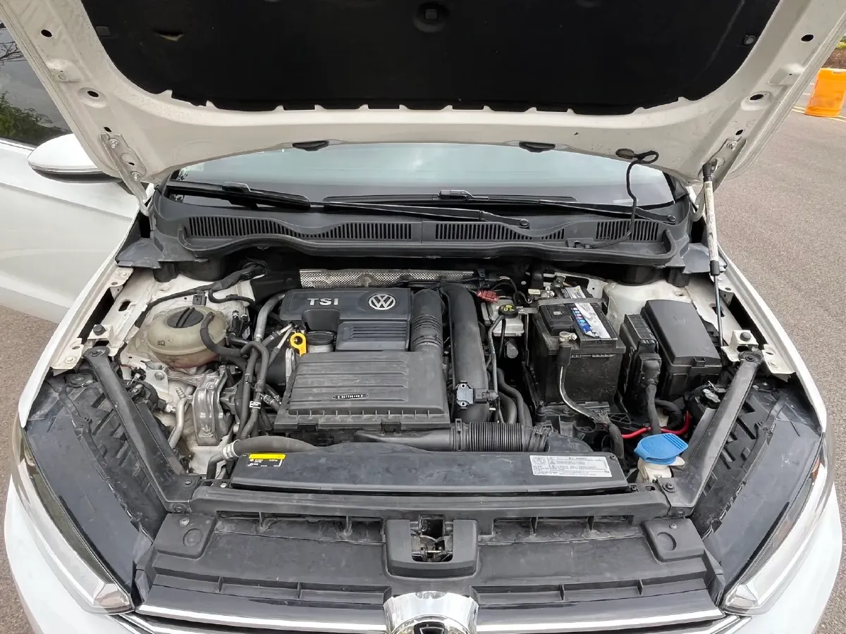 2016 Volkswagen Golf Sportsvan 1.4T 131HP L4 5MT,autocango,china used car exporter,china ev exporter,chinese used car exporter,chinese used ev exporter