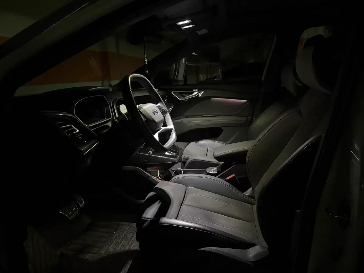 2022 Audi Q4 e-tron BEV 84.8KWH,autocango,china used car exporter,china ev exporter,chinese used car exporter,chinese used ev exporter