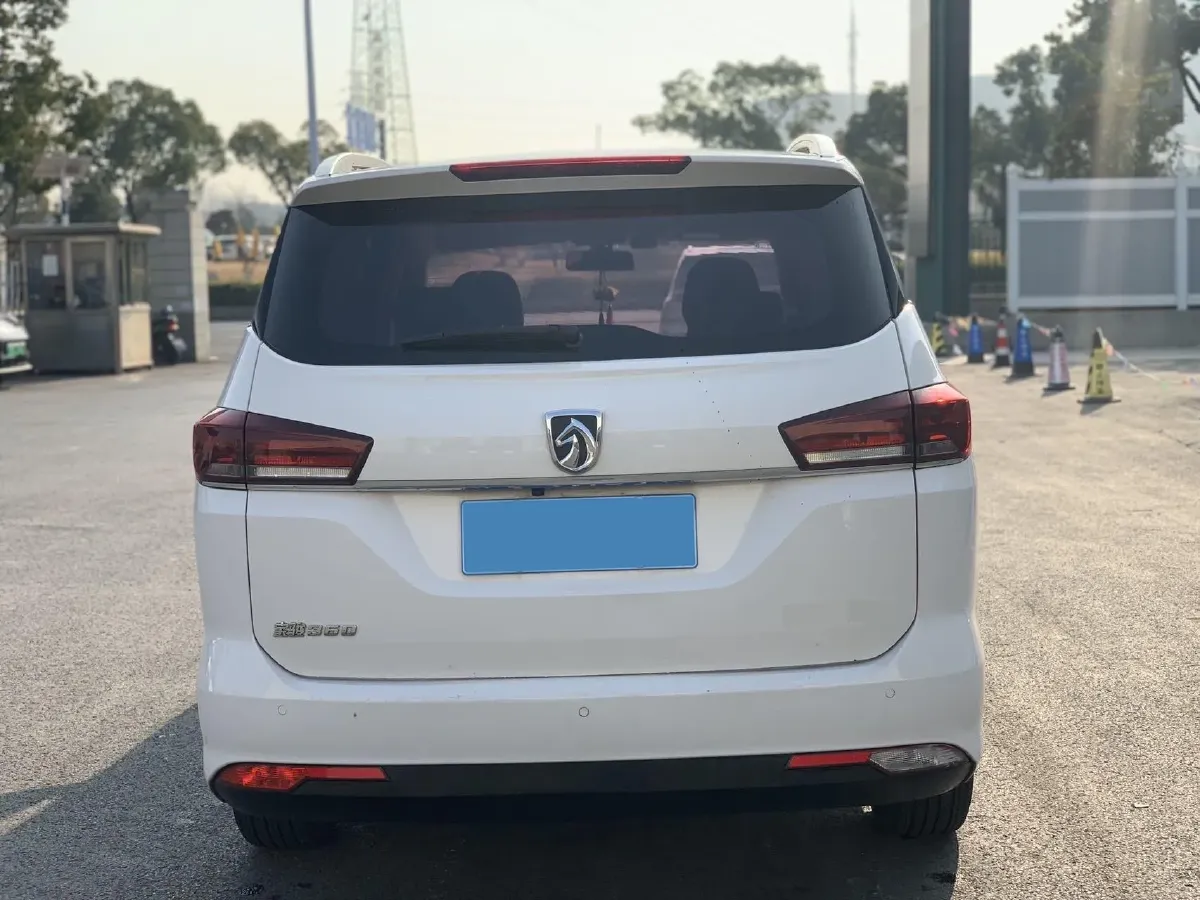 2018 BaoJun 360 1.5L 112HP L4 6MT,autocango,china used car exporter,china ev exporter,chinese used car exporter,chinese used ev exporter