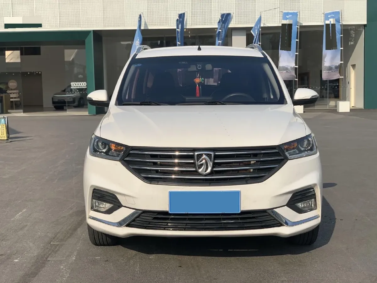 2018 BaoJun 360 1.5L 112HP L4 6MT,autocango,china used car exporter,china ev exporter,chinese used car exporter,chinese used ev exporter