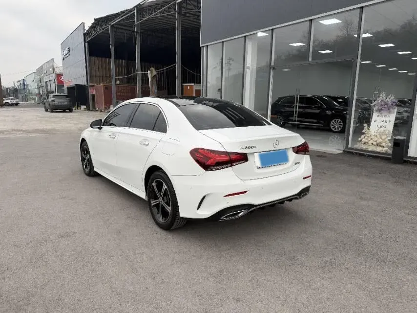 2022 Mercedes-Benz A Class 1.3T 163HP L4 7DCT,autocango,china used car exporter,china ev exporter,chinese used car exporter,chinese used ev exporter