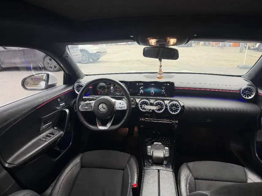 2022 Mercedes-Benz A Class 1.3T 163HP L4 7DCT,autocango,china used car exporter,china ev exporter,chinese used car exporter,chinese used ev exporter