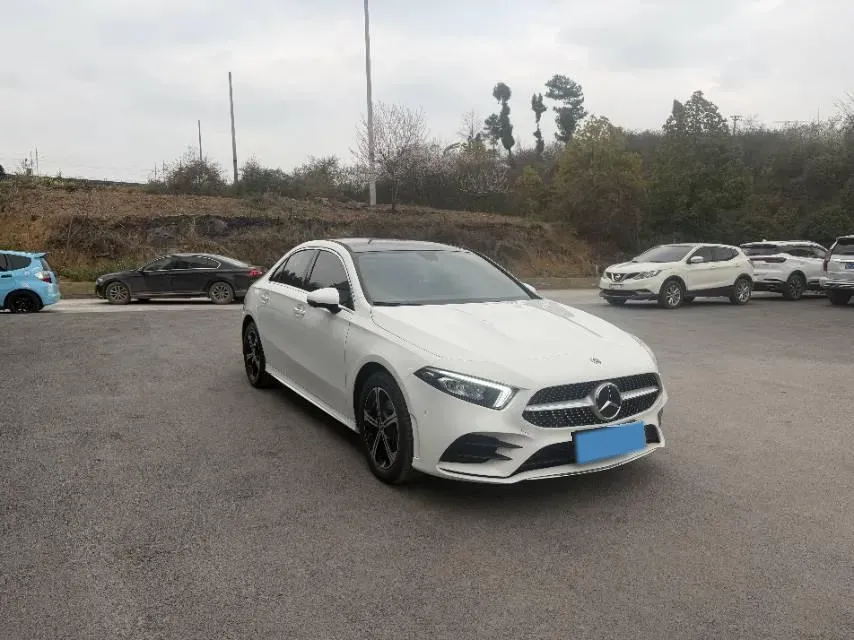 2022 Mercedes-Benz A Class 1.3T 163HP L4 7DCT,autocango,china used car exporter,china ev exporter,chinese used car exporter,chinese used ev exporter