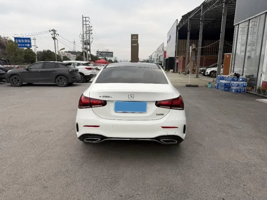 2022 Mercedes-Benz A Class 1.3T 163HP L4 7DCT,autocango,china used car exporter,china ev exporter,chinese used car exporter,chinese used ev exporter