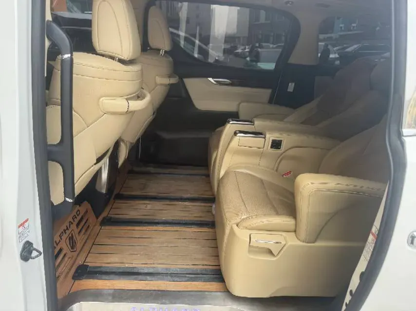 2018 Toyota Alphard 3.5L 301HP V6 8AT,autocango,china used car exporter,china ev exporter,chinese used car exporter,chinese used ev exporter