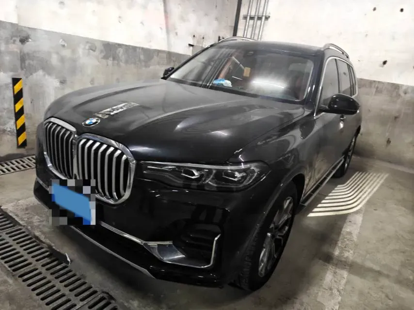 2022 BMW X7 3.0T 340HP L6 8AT,autocango,china used car exporter,china ev exporter,chinese used car exporter,chinese used ev exporter