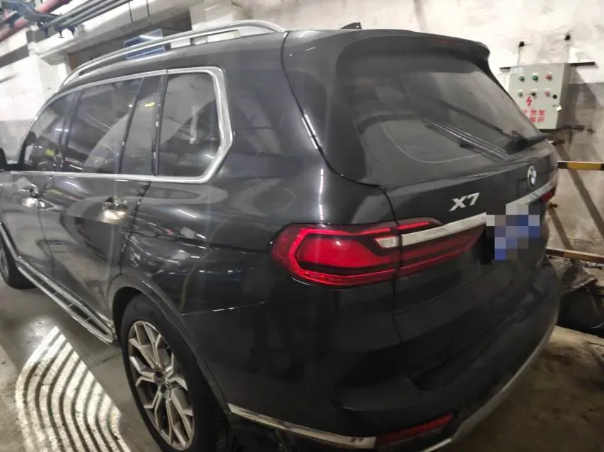 2022 BMW X7 3.0T 340HP L6 8AT,autocango,china used car exporter,china ev exporter,chinese used car exporter,chinese used ev exporter