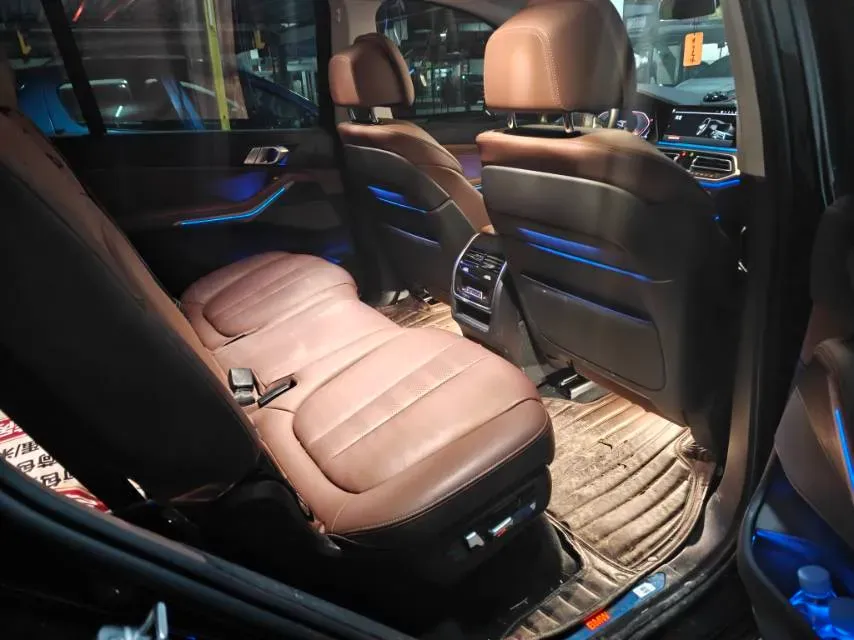 2022 BMW X7 3.0T 340HP L6 8AT,autocango,china used car exporter,china ev exporter,chinese used car exporter,chinese used ev exporter