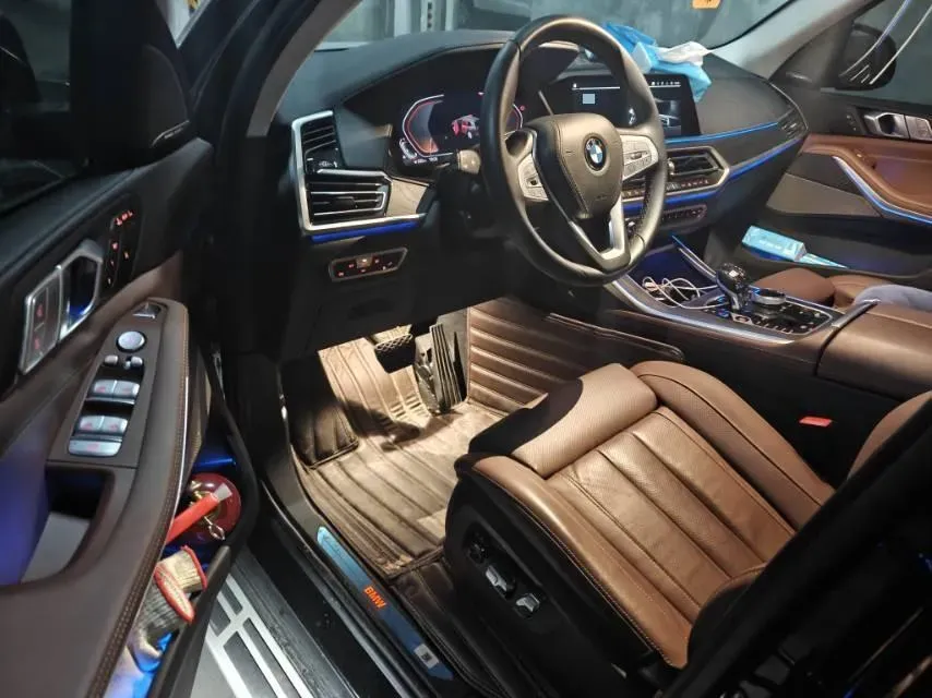 2022 BMW X7 3.0T 340HP L6 8AT,autocango,china used car exporter,china ev exporter,chinese used car exporter,chinese used ev exporter