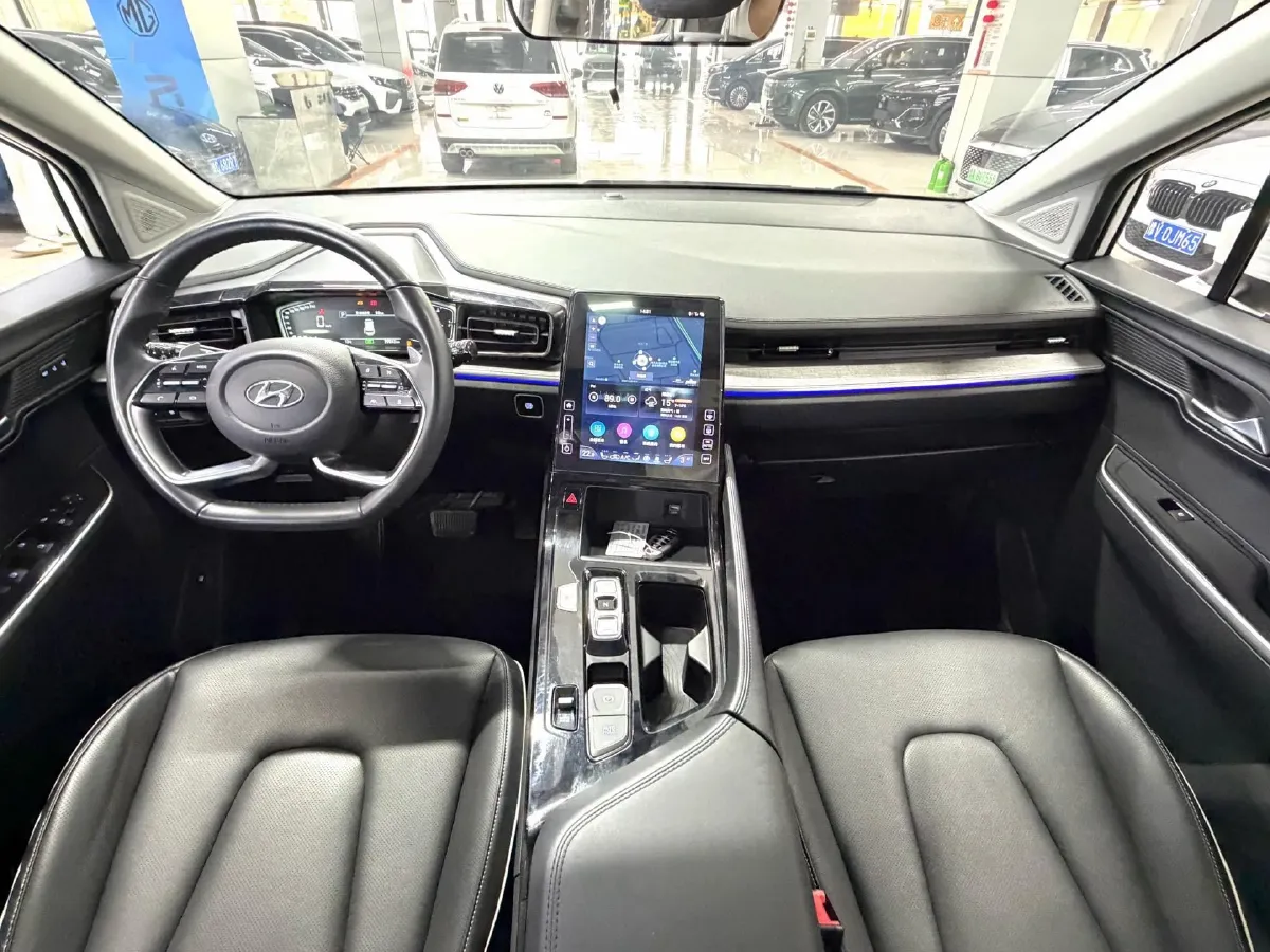 2021 Hyundai Custo 2.0T 236HP L4 8AT,autocango,china used car exporter,china ev exporter,chinese used car exporter,chinese used ev exporter