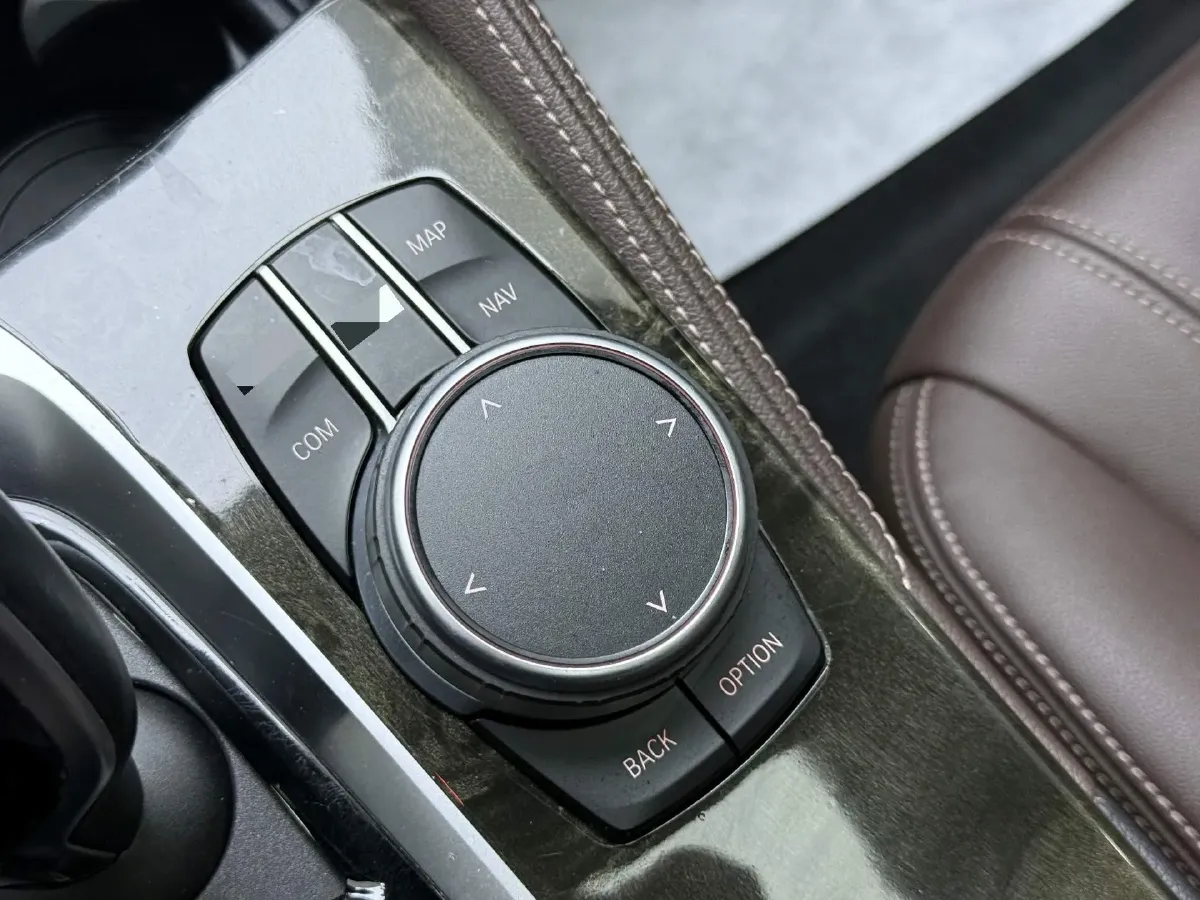 2020 BMW 5 Series 2.0T 184HP L4 8AT,autocango,china used car exporter,china ev exporter,chinese used car exporter,chinese used ev exporter