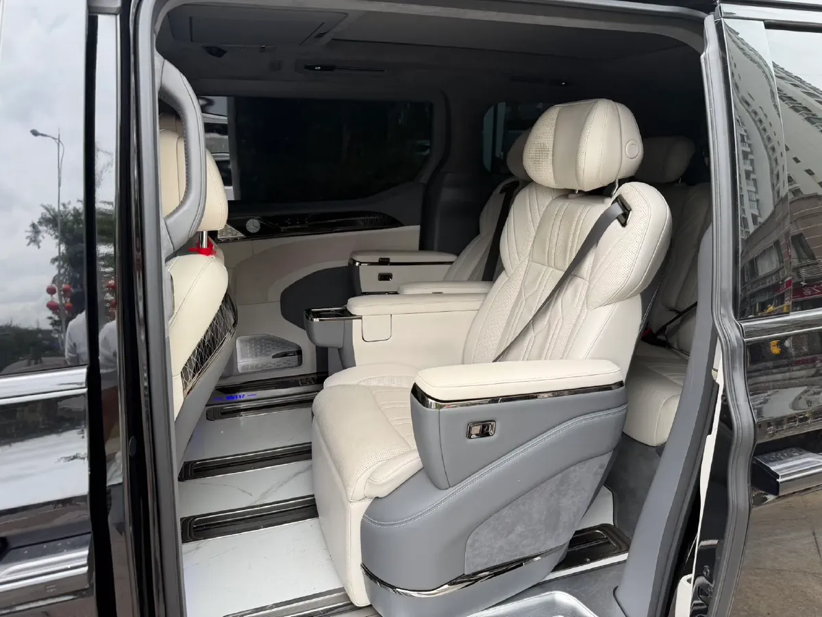 2022 Zeekr 009 BEV 116KWH,autocango,china used car exporter,china ev exporter,chinese used car exporter,chinese used ev exporter