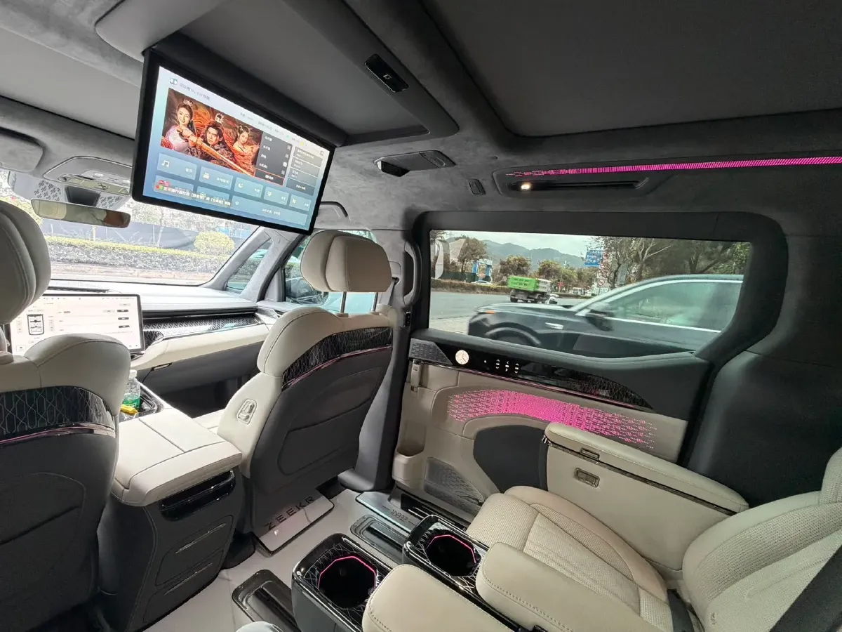 2022 Zeekr 009 BEV 116KWH,autocango,china used car exporter,china ev exporter,chinese used car exporter,chinese used ev exporter