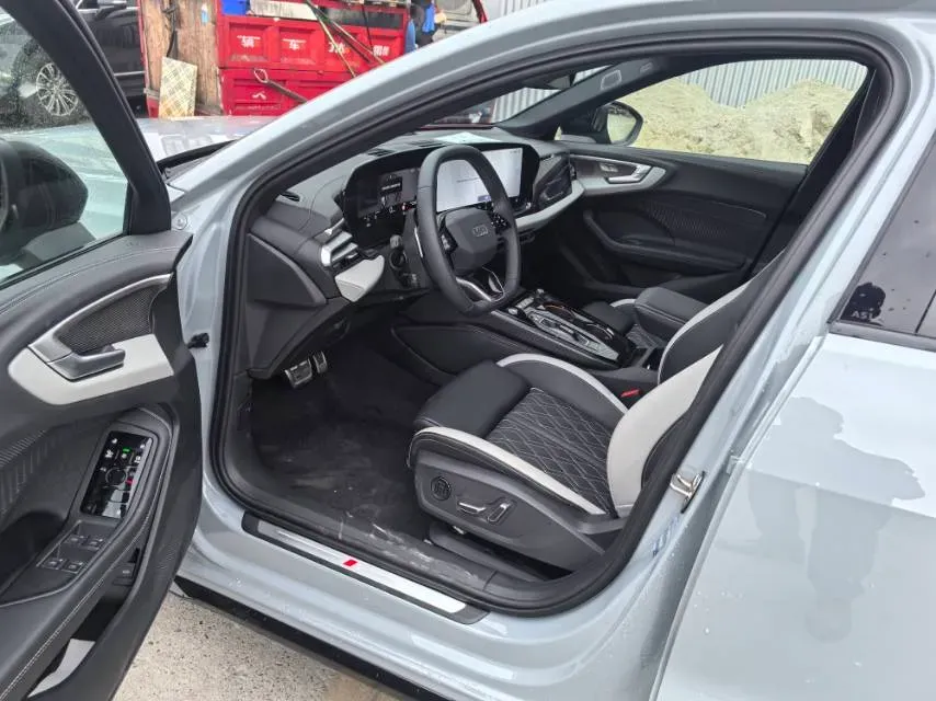 2026 Audi A5L 2.0T 204HP L4 7DCT,autocango,china used car exporter,china ev exporter,chinese used car exporter,chinese used ev exporter