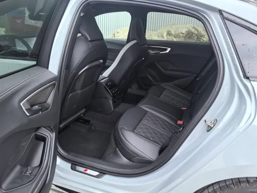 2026 Audi A5L 2.0T 204HP L4 7DCT,autocango,china used car exporter,china ev exporter,chinese used car exporter,chinese used ev exporter