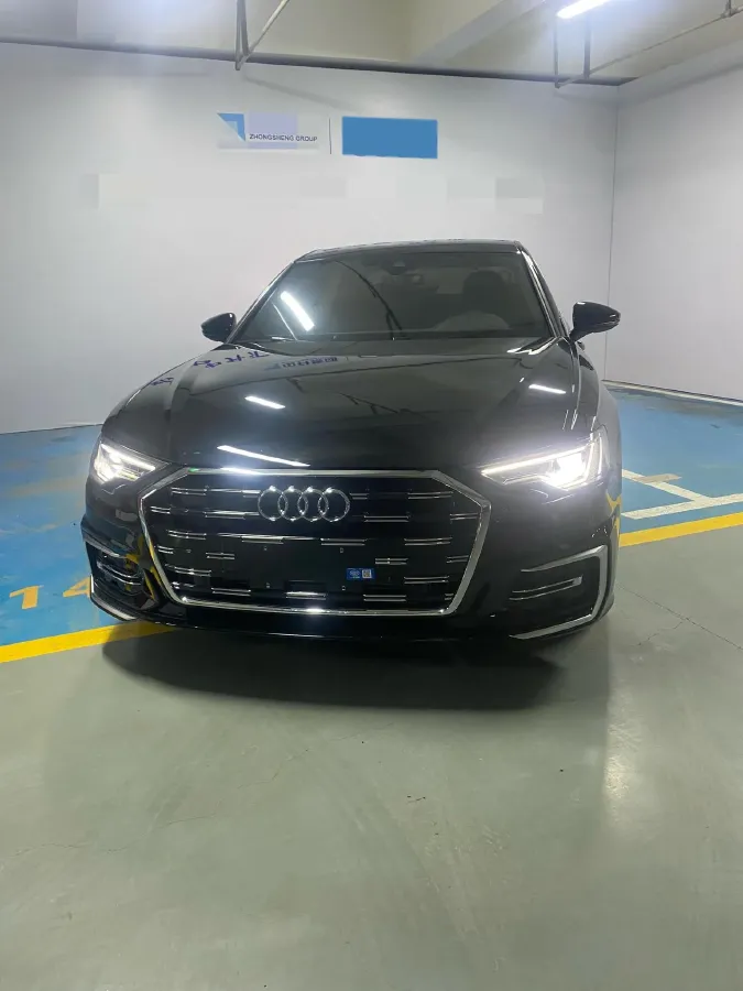 2025 Audi A6L 2.0T 190HP L4 7DCT,autocango,china used car exporter,china ev exporter,chinese used car exporter,chinese used ev exporter