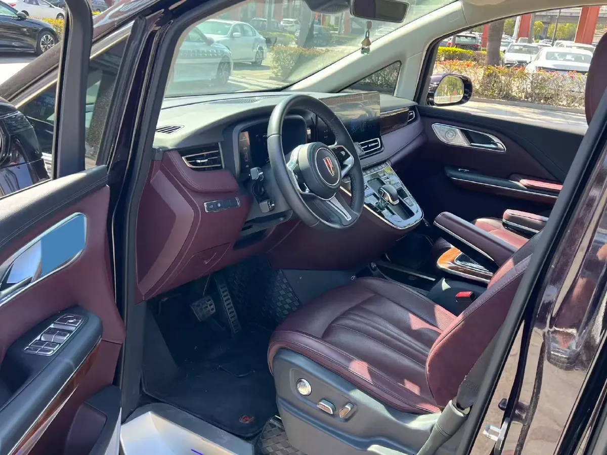 2023 HongQi HQ9 2.0T 252HP L4 8AT,autocango,china used car exporter,china ev exporter,chinese used car exporter,chinese used ev exporter