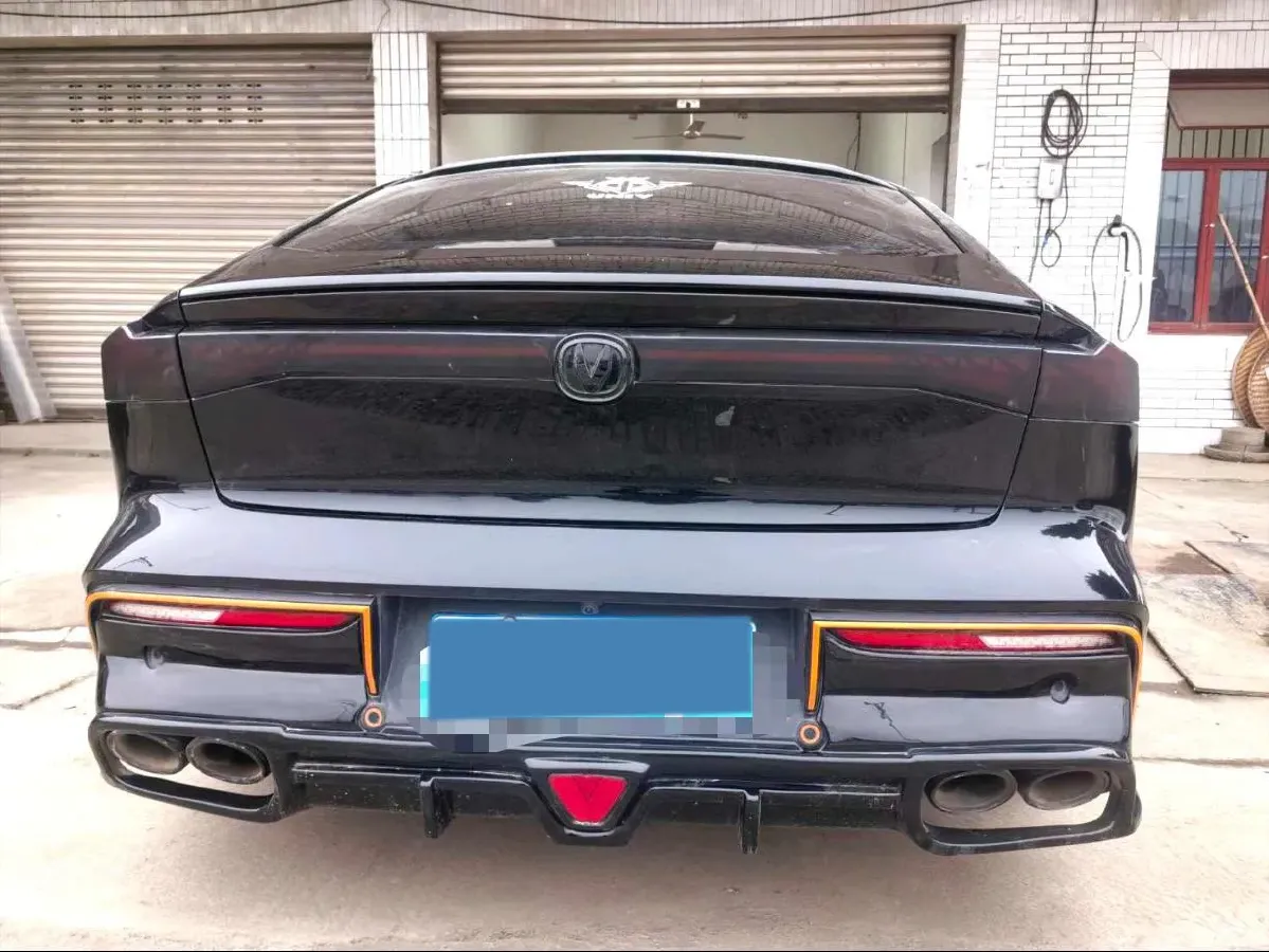 2023 ChangAn UNI-V 1.5T 188HP L4 7DCT,autocango,china used car exporter,china ev exporter,chinese used car exporter,chinese used ev exporter