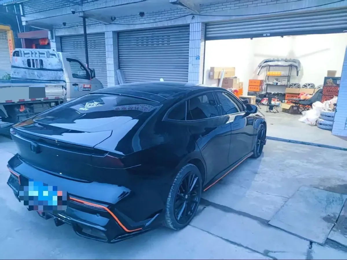 2023 ChangAn UNI-V 1.5T 188HP L4 7DCT,autocango,china used car exporter,china ev exporter,chinese used car exporter,chinese used ev exporter