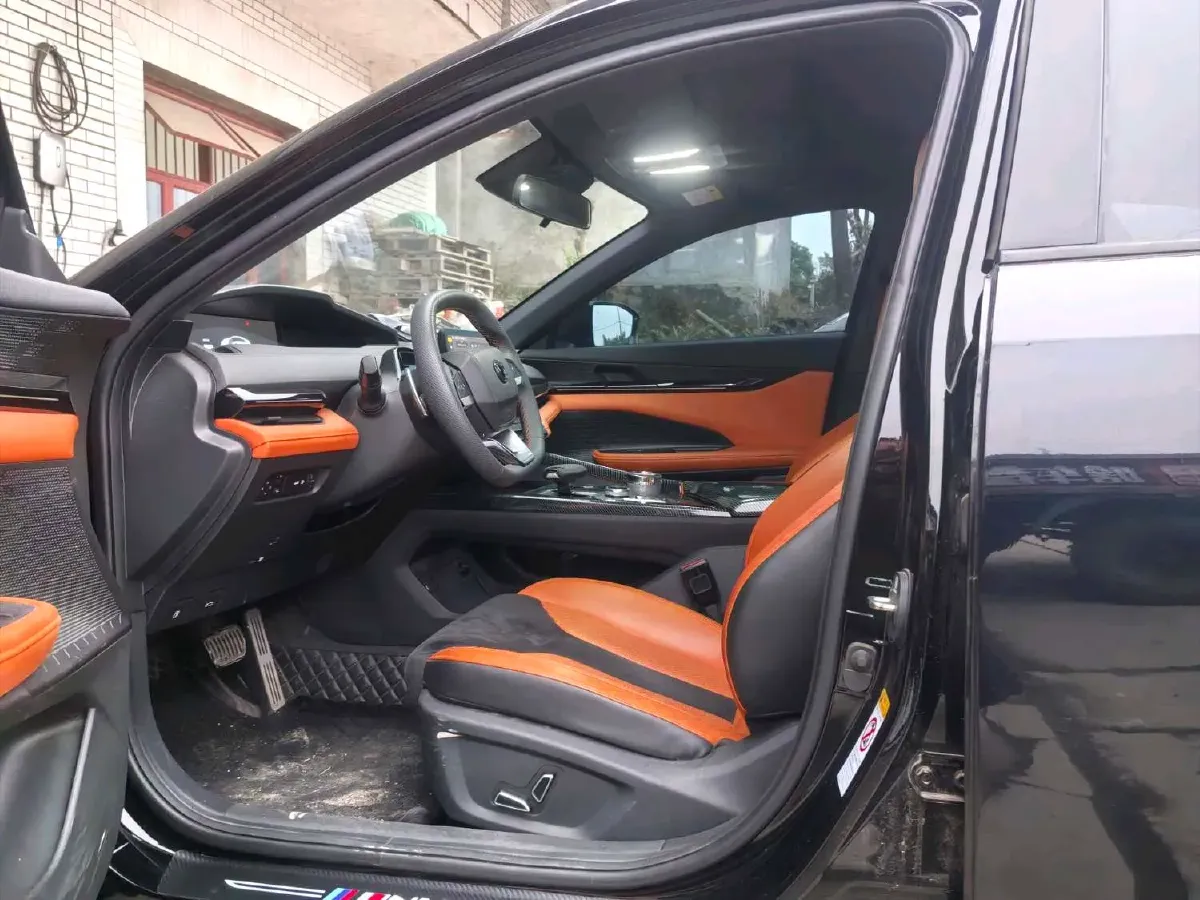 2023 ChangAn UNI-V 1.5T 188HP L4 7DCT,autocango,china used car exporter,china ev exporter,chinese used car exporter,chinese used ev exporter