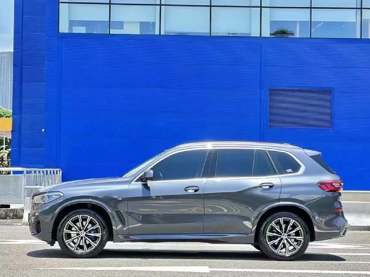 2021 BMW X5 3.0T 340HP L6 8AT,autocango,china used car exporter,china ev exporter,chinese used car exporter,chinese used ev exporter