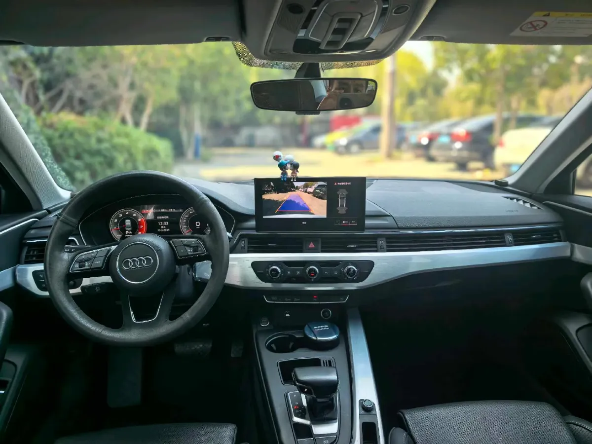 2020 Audi A4L 2.0T 190HP L4 7DCT,autocango,china used car exporter,china ev exporter,chinese used car exporter,chinese used ev exporter