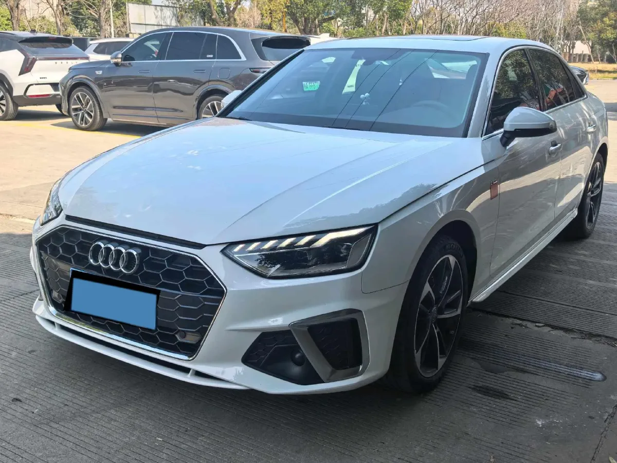 2020 Audi A4L 2.0T 190HP L4 7DCT,autocango,china used car exporter,china ev exporter,chinese used car exporter,chinese used ev exporter