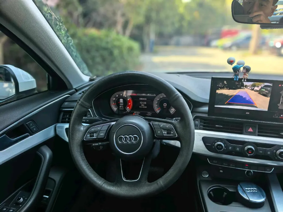 2020 Audi A4L 2.0T 190HP L4 7DCT,autocango,china used car exporter,china ev exporter,chinese used car exporter,chinese used ev exporter