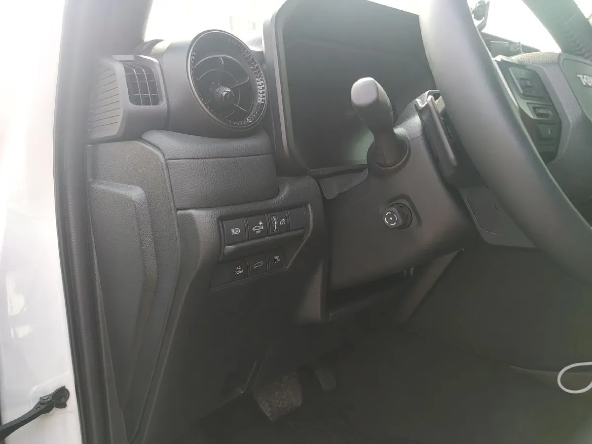 2024 Toyota Land Cruiser Prado 2.4T 282HP L4 8AT Hybrid,autocango,china used car exporter,china ev exporter,chinese used car exporter,chinese used ev exporter