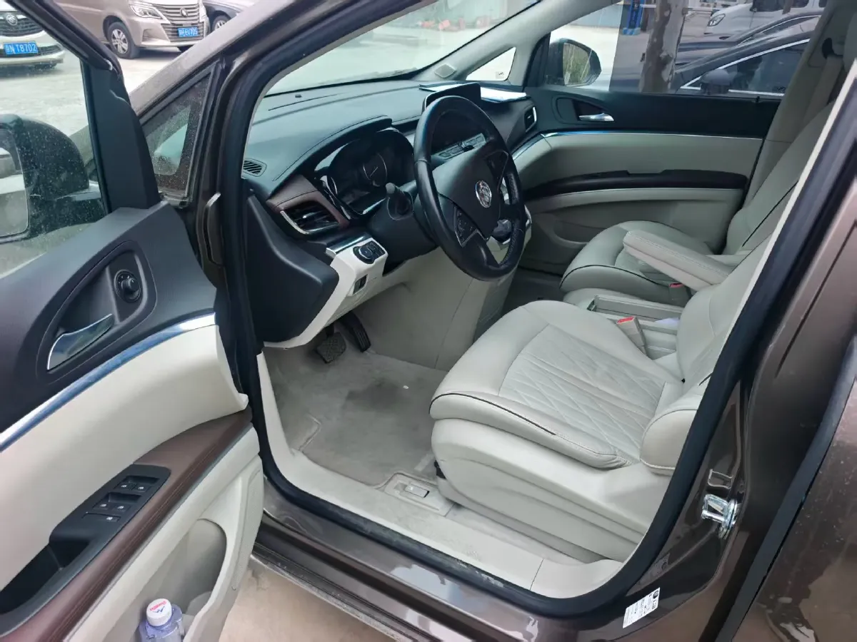 2022 Buick GL8 2.0T 237HP L4 9AT,autocango,china used car exporter,china ev exporter,chinese used car exporter,chinese used ev exporter