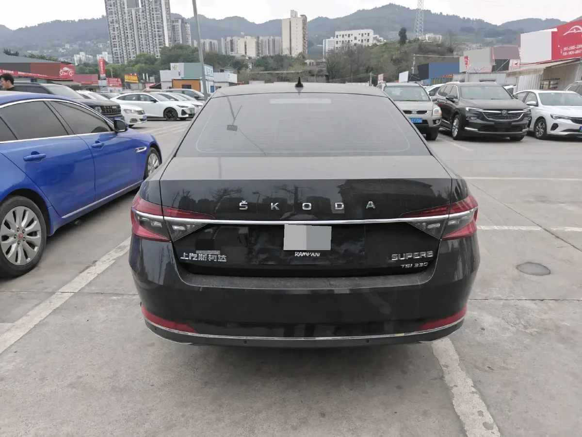 2022 Skoda Superb 2.0T 186HP L4 7DCT,autocango,china used car exporter,china ev exporter,chinese used car exporter,chinese used ev exporter