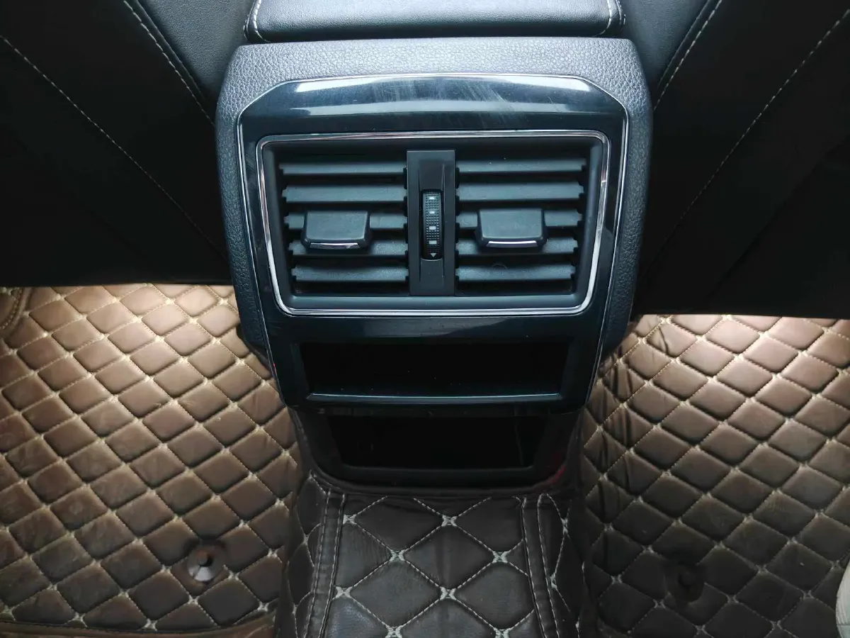 2022 Skoda Superb 2.0T 186HP L4 7DCT,autocango,china used car exporter,china ev exporter,chinese used car exporter,chinese used ev exporter