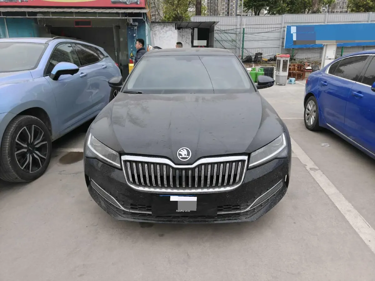 2022 Skoda Superb 2.0T 186HP L4 7DCT,autocango,china used car exporter,china ev exporter,chinese used car exporter,chinese used ev exporter