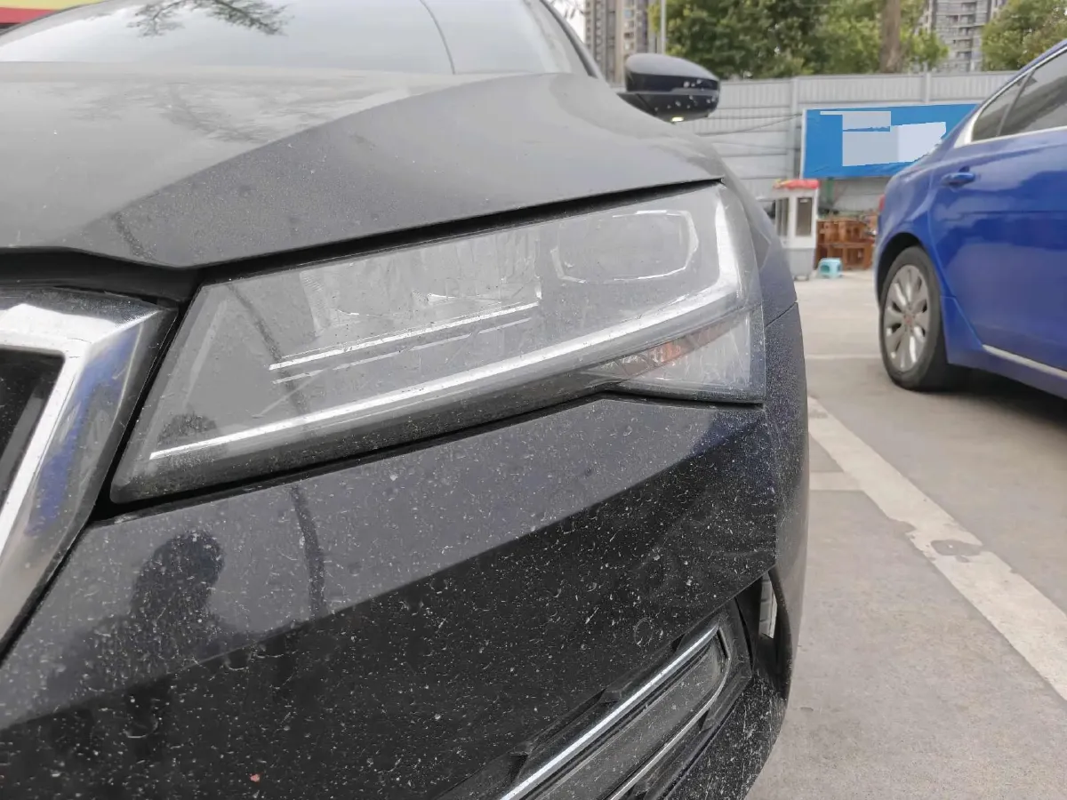 2022 Skoda Superb 2.0T 186HP L4 7DCT,autocango,china used car exporter,china ev exporter,chinese used car exporter,chinese used ev exporter