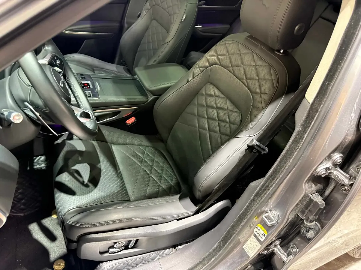 2022 Jaguar F-PACE 2.0T 250HP L4 8AT,autocango,china used car exporter,china ev exporter,chinese used car exporter,chinese used ev exporter