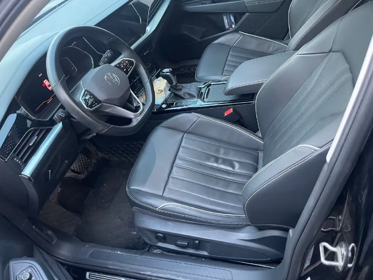 2023 Volkswagen Passat 2.0T 186HP L4 7DCT,autocango,china used car exporter,china ev exporter,chinese used car exporter,chinese used ev exporter