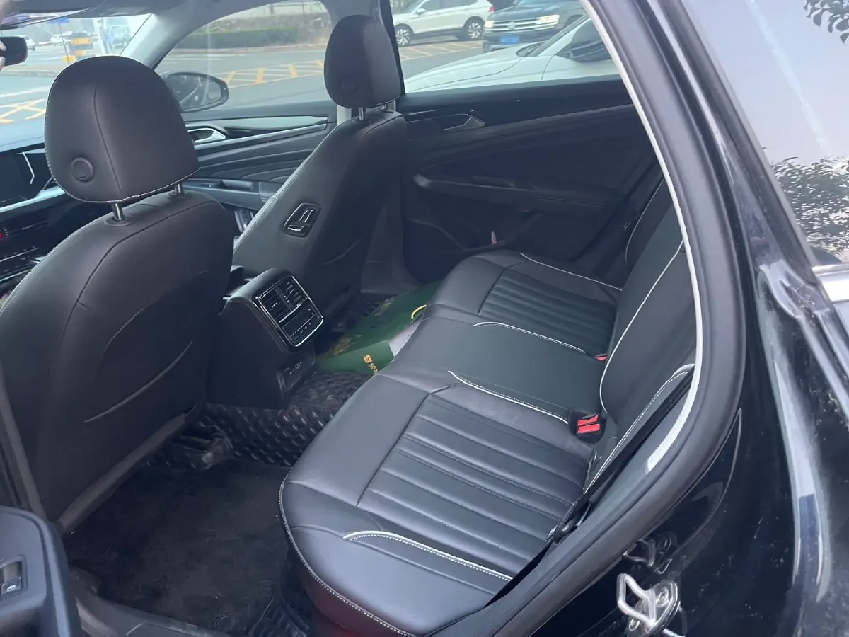 2023 Volkswagen Passat 2.0T 186HP L4 7DCT,autocango,china used car exporter,china ev exporter,chinese used car exporter,chinese used ev exporter