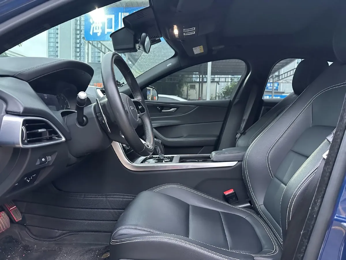 2021 Jaguar XEL 2.0T 200HP L4 8AT,autocango,china used car exporter,china ev exporter,chinese used car exporter,chinese used ev exporter