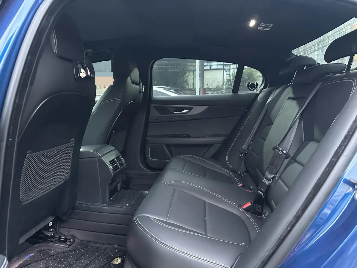 2021 Jaguar XEL 2.0T 200HP L4 8AT,autocango,china used car exporter,china ev exporter,chinese used car exporter,chinese used ev exporter