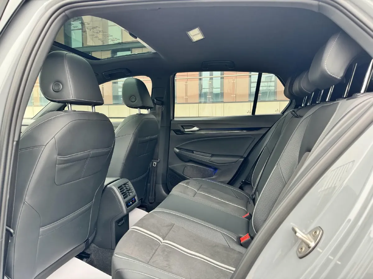 2023 Volkswagen Golf 1.4T 150HP L4 7DCT,autocango,china used car exporter,china ev exporter,chinese used car exporter,chinese used ev exporter