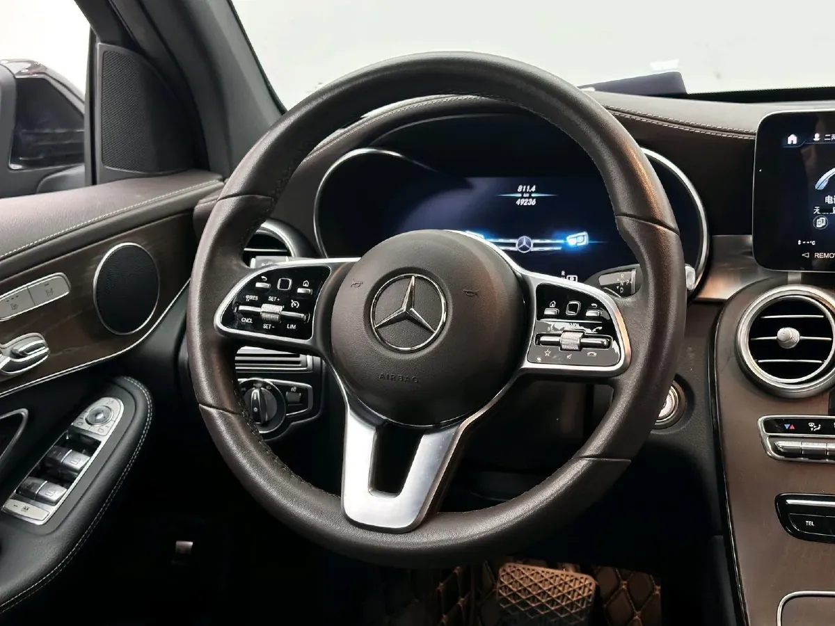 2022 Mercedes-Benz GLC Class 2.0T 258HP L4 9AT,autocango,china used car exporter,china ev exporter,chinese used car exporter,chinese used ev exporter