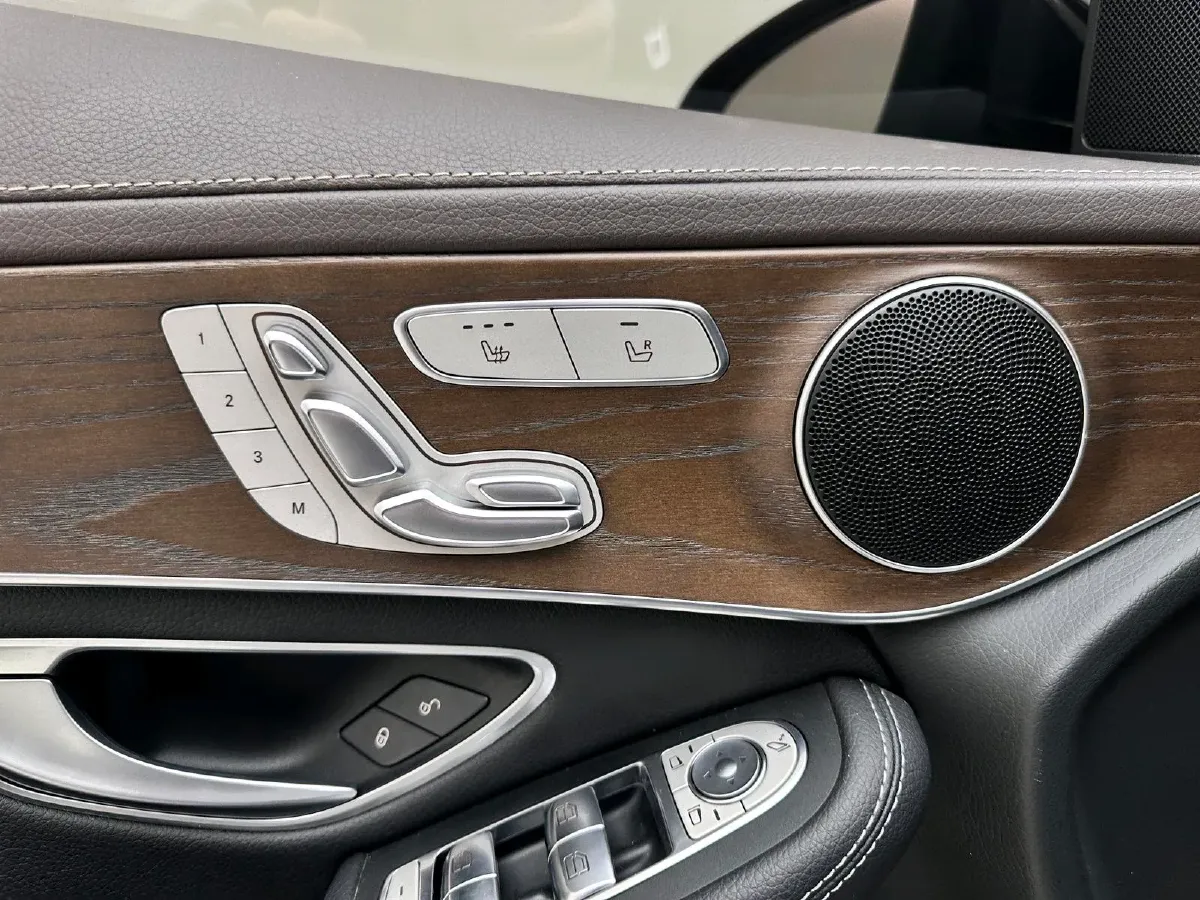 2022 Mercedes-Benz GLC Class 2.0T 258HP L4 9AT,autocango,china used car exporter,china ev exporter,chinese used car exporter,chinese used ev exporter