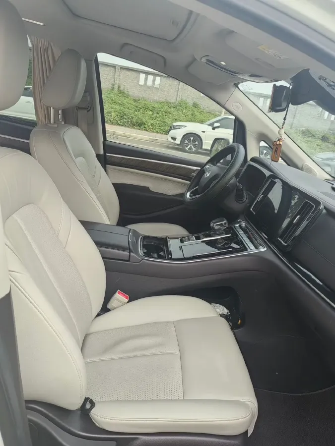 2021 GAC Trumpchi M8 2.0T 252HP L4 8AT,autocango,china used car exporter,china ev exporter,chinese used car exporter,chinese used ev exporter