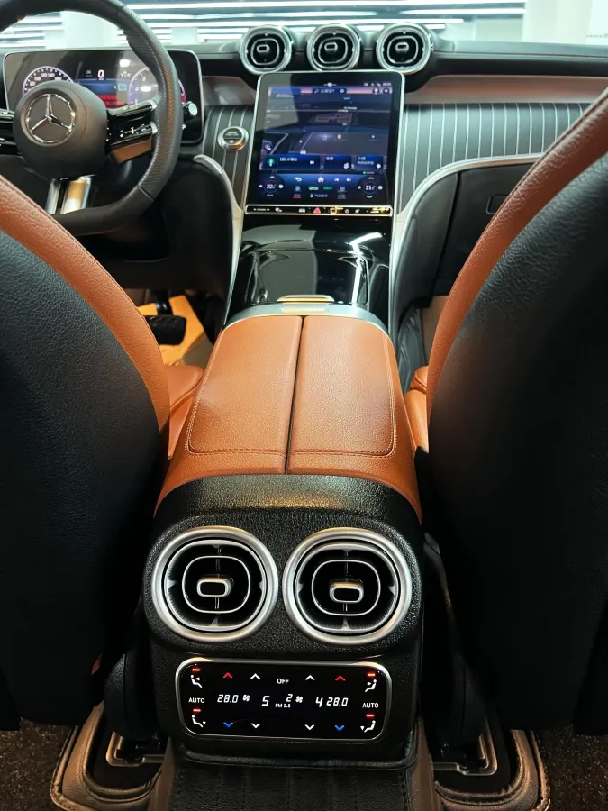 2024 Mercedes-Benz GLC Class 2.0T 258HP L4 9AT,autocango,china used car exporter,china ev exporter,chinese used car exporter,chinese used ev exporter