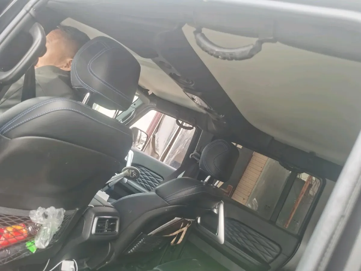 2021 Beijing BJ40 2.0T 163HP L4 8AT,autocango,china used car exporter,china ev exporter,chinese used car exporter,chinese used ev exporter