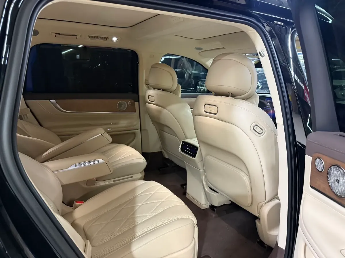 2024 AITO AITO M9 1.5T 152HP L4 REEV 42KWH,autocango,china used car exporter,china ev exporter,chinese used car exporter,chinese used ev exporter